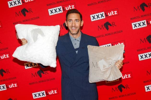 Marcel Remus präsentiert seine eigene Bettwäsche-Kollektion bei XXXLutz in Nürnberg Nürnberg, 0.11.2025 Marcel Remus bei der Präsentation der Marcel Remus Bettwäsche-Kollektion bei XXXLutz in Nürnberg Bayern Copyright: xMatthiasxGränzdörferx
