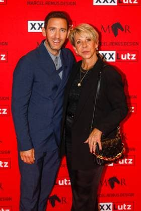 Marcel Remus präsentiert seine eigene Bettwäsche-Kollektion bei XXXLutz in Nürnberg Nürnberg, 0.11.2025 Marcel Remus mit Mutter Silke bei der Präsentation der Marcel Remus Bettwäsche-Kollektion bei XXXLutz in Nürnberg Bayern Copyright: xMatthiasxGränzdörferx