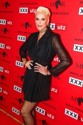 Marcel Remus präsentiert seine eigene Bettwäsche-Kollektion bei XXXLutz in Nürnberg Nürnberg, 0.11.2025 Brigitte Nielsen bei der Präsentation der Marcel Remus Bettwäsche-Kollektion bei XXXLutz in Nürnberg Bayern Copyright: xMatthiasxGränzdörferx