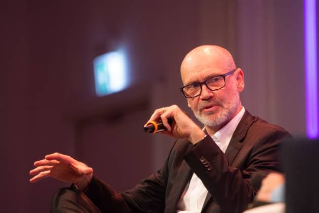 Lit.Cologne Special Edition Simon Beckett, an English author, is seen on the stage of Flora Hall in Cologne, Germany, on November 5, 2025, during the lit.cologne special edition Cologne Germany  Copyright: xYingxTangx originalFilename: tang-notitle251105_npahY.jpg