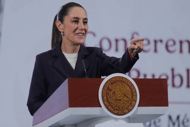 Mexico™s President Claudia Sheinbaum News Conference Mexico™s President Claudia Sheinbaum Pardo speaks during a briefing conference at National Palace. on November 5, 2025 in Mexico City, Mexico. Mexico City CDMX Mexico Copyright: xCarlosxSantiagox