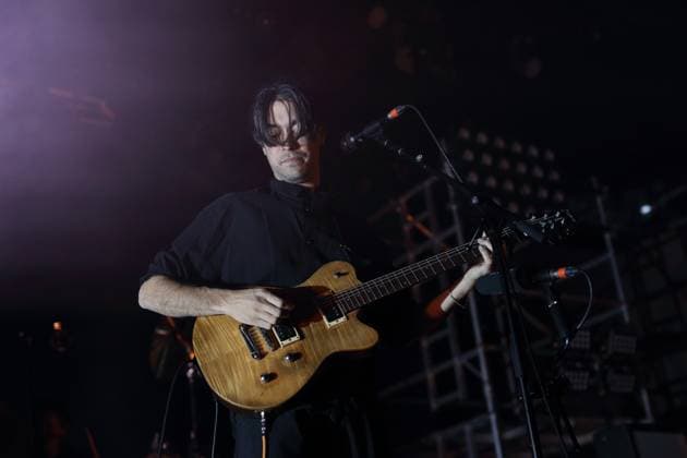 Alexander Giannascoli alias Alex G bei einem Konzert im Huxleys Neue Welt in Berlin, 5. November 2025. Alex G Konzert Berlin