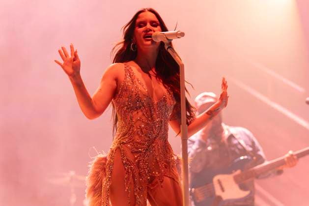 Maren Morris performs at Manchester Albert Hall Maren Morris performs at Albert Hall, Manchester, England, 5th November 2025, Credit:Mike Gray Avalon  Copyright: xMikexGrayx xAvalonx 1050673504