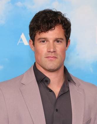 05 November 2025 - Los Angeles, California - Jake Picking. Eternity Special Film Screening held at AMC Century City 15. Los Angeles USA - ZUMAa123 20251105_zaa_a123_081 Copyright: xADx