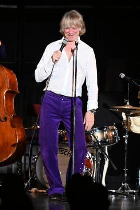 Helge Schneider live bei einem Konzert seiner Ein Mann und seine Musik -Tour im Kuppelsaal. Hannover, 05.11.2025