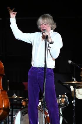 Helge Schneider live bei einem Konzert seiner Ein Mann und seine Musik -Tour im Kuppelsaal. Hannover, 05.11.2025
