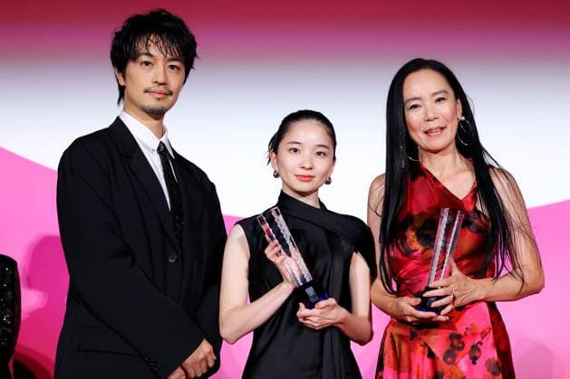 Takumi Saito, Momoko Fukuchi, Naomi Kawase, November 05, 2025 - Takumi Saito, Momoko Fukuchi, Naomi Kawase, speak after winning Award for Best Actress for the film Echoes of Motherhood during the 38th Tokyo International Film Festival. award ceremony, in Tokyo, Japan on November 05, 2025.  aflo_309485271