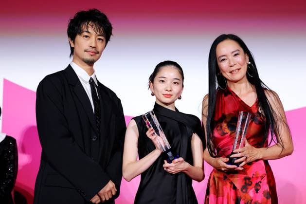 Takumi Saito, Momoko Fukuchi, Naomi Kawase, November 05, 2025 - Takumi Saito, Momoko Fukuchi, Naomi Kawase, speak after winning Award for Best Actress for the film Echoes of Motherhood during the 38th Tokyo International Film Festival. award ceremony, in Tokyo, Japan on November 05, 2025.  aflo_309485272