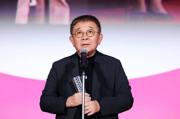 Zhang Lu, November 05, 2025 - Zhang Lu, speak after winning Award for Best Director for the film Mothertongue during the 38th Tokyo International Film Festival. award ceremony, in Tokyo, Japan on November 05, 2025.  aflo_309485882