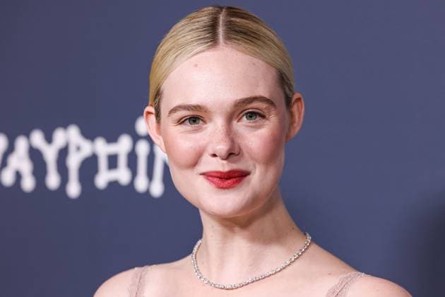 Los Angeles Premiere Of Neon s Sentimental Value American actress and singer Elle Fanning wearing a Fendi Couture dress and Cartier jewelry arrives at the Los Angeles Premiere Of Neon s Sentimental Value held at the DGA Theater Complex at The Directors Guild of America in Los Angeles, California, United States. DGA Theater Complex at The Directors Guild of America, Los Angeles, California, USA California United States  Copyright: xImagexPressxAgencyx originalFilename: collin-losangel251106_npwBt.jpg
