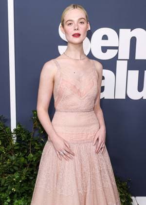 Los Angeles Premiere Of Neon s Sentimental Value American actress and singer Elle Fanning wearing a Fendi Couture dress and Cartier jewelry arrives at the Los Angeles Premiere Of Neon s Sentimental Value held at the DGA Theater Complex at The Directors Guild of America in Los Angeles, California, United States. DGA Theater Complex at The Directors Guild of America, Los Angeles, California, USA California United States  Copyright: xImagexPressxAgencyx originalFilename: collin-losangel251106_np4dp.jpg