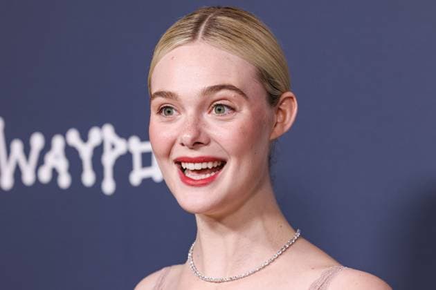 Los Angeles Premiere Of Neon s Sentimental Value American actress and singer Elle Fanning wearing a Fendi Couture dress and Cartier jewelry arrives at the Los Angeles Premiere Of Neon s Sentimental Value held at the DGA Theater Complex at The Directors Guild of America in Los Angeles, California, United States. DGA Theater Complex at The Directors Guild of America, Los Angeles, California, USA California United States  Copyright: xImagexPressxAgencyx originalFilename: collin-losangel251106_npEZa.jpg