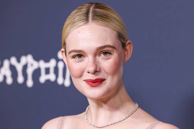Los Angeles Premiere Of Neon s Sentimental Value American actress and singer Elle Fanning wearing a Fendi Couture dress and Cartier jewelry arrives at the Los Angeles Premiere Of Neon s Sentimental Value held at the DGA Theater Complex at The Directors Guild of America in Los Angeles, California, United States. DGA Theater Complex at The Directors Guild of America, Los Angeles, California, USA California United States  Copyright: xImagexPressxAgencyx originalFilename: collin-losangel251106_npV0Y.jpg