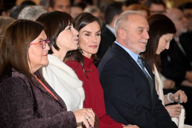 Queen Letizia presides over the National Innovation and Design Awards 2024 and 2025 Queen Letizia and the Minister of Science, Innovation and Universities, Diana Morant, attend the presentation of the National Innovation and Design Awards 2024 and 2025, on November 6, 2025, in Madrid Spain These awards distinguish those individuals and entities that have made innovation an indispensable element in the development of their professional strategy and business growth INNOVATION AWARDS QUEEN LETIZIA ACTO 06 NOVEMBER 2025 José Madrid Madrid Spain  Copyright: xJosÃ xOlivax 7080212