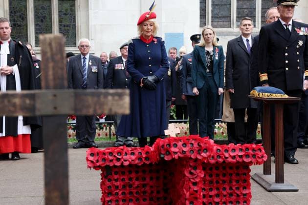 Queen Camilla Attends The 97th Field Of Remembrance Queen Camilla stands in front of the cross of remembrance during a visit to the 97th Field Of Remembrance at Westminster Abbey on November 06, 2025 in London, England. The Field of Remembrance has been held every November since 1928 when The Poppy Factory, of which Queen Camilla is Patron, brought a group of disabled veterans, a tray of poppies and a collecting tin to the grounds of St Margaret s Church at Westminster Abbey., Credit:Avalon.red Avalon United Kingdom, England, London, Westminster Abbey  Copyright: xAvalon.redx xAvalonx 1050721399