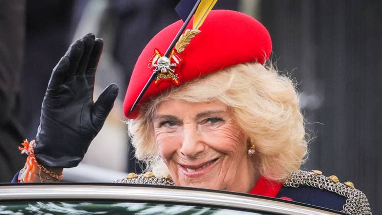 Entertainment Bilder des Tages Queen Camilla visits the Field of Remembrance at Westminster Abbey, London, UK London, UK. 06th Nov, 2025. Her Majesty Queen Camilla visits the 97th Field of Remembrance at Westminster Abbey. The Queen is a Patron of the Poppy Factory and plants a Cross of Remembrance before reviewing the plots. The Field of Remembrance then opens to the public from later today., Credit:Imageplotter Avalon  Copyright: xImageplotterx xAvalonx 1050734768