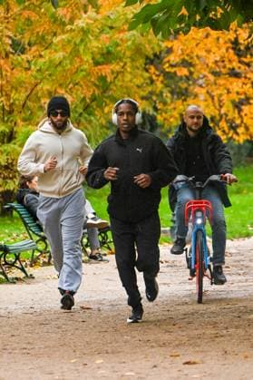 American rapper, songwriter, producer, director and actor A AP Rocky ASAP goes for a jog on an autumn morning in Paris, France, on November 6, 2025 Yehiel Chekroune Bestimage American rapper, songwriter, producer, director and actor A AP Rocky ASAP goes for a jog on an autumn morning in Paris, France, on November 6, 2025 Paris France Copyright: xYehielxChekrounex xBestimagexYehielxChekrounex xBestimagex