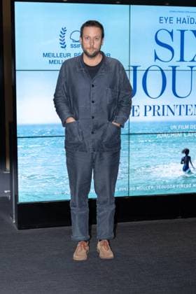 Six Jours Ce Printemps-La Premiere - Paris AJ Joachim Lafosse attending the Six Jours Ce Printemps-La (Printemps La) Premiere at the UGC Cine Cite Les Halles in Paris, France on November 6, 2025. Photo by Alexis Jumeau ABACAPRESS.COM Paris France  Copyright: xJumeauxAlexis ABACAx