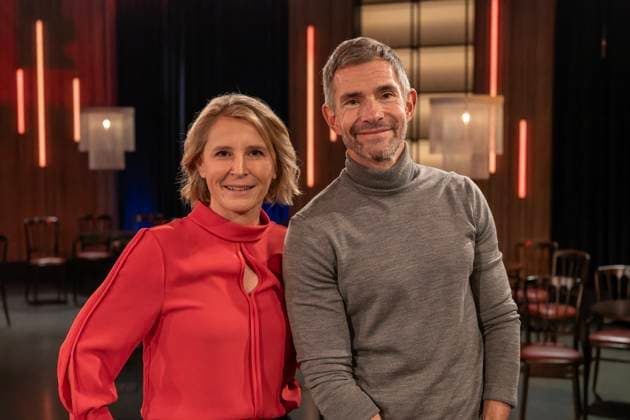 Kölner Treff am 06. November 2025. Im Bild das Gastgeberduo der Talkshow Susan Link und Micky Beisenherz. Beide befragen ihre Gäste auf ihre eigene Art auf beiden Seiten. Köln Nordrhein-Westfalen Deutschland