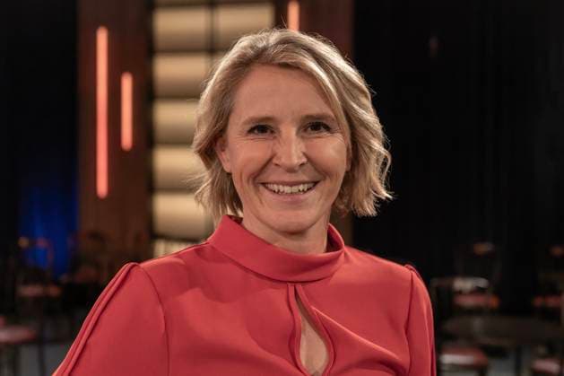 Kölner Treff am 06. November 2025. Im Bild die Gastgeberin der Talkshow Susan Link. Link und Micky Beisenherz befragen ihre Gäste auf ihre eigene Art auf beiden Seiten. Köln Nordrhein-Westfalen Deutschland