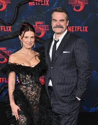 ˜Stranger Things 5™ World Premiere Millie Bobby Brown and David Harbour arriving to Stranger Things 5™ world premiere held at the TCL Chinese Theatre on November 6, 2025 in Hollywood, Ca. Hollywood TCL Chinese Theatre California USA Copyright: xLisaxOConnor xAFF-USA.COMx