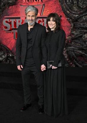 ˜Stranger Things 5™ World Premiere Scott Mackinlay Hahn and Winona Ryder arriving to Stranger Things 5™ world premiere held at the TCL Chinese Theatre on November 6, 2025 in Hollywood, Ca. Hollywood TCL Chinese Theatre California USA Copyright: xLisaxOConnor xAFF-USA.COMx