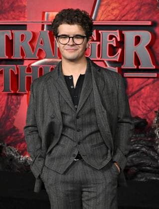 ˜Stranger Things 5™ World Premiere Gaten Matarazzo arriving to Stranger Things 5™ world premiere held at the TCL Chinese Theatre on November 6, 2025 in Hollywood, Ca. Hollywood TCL Chinese Theatre California USA Copyright: xLisaxOConnor xAFF-USA.COMx