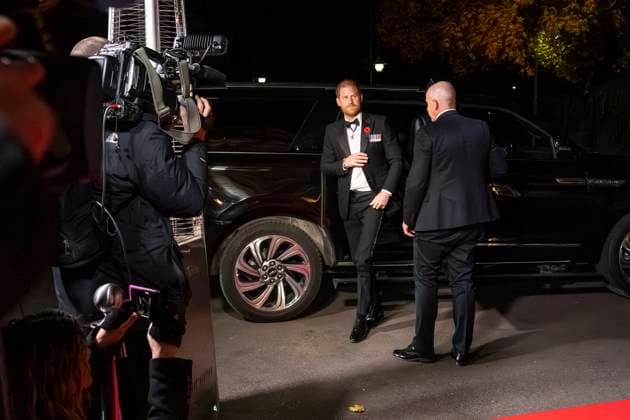 November 6, 2025, Toronto, On, Canada: Prince Harry arrives at the True Patriot Love s National Tribute Dinner in Toronto on Thursday, Nov. 6, 2025. The annual event, organized by the True Patriot Love Foundation, honours Canada s military community and raises funds to support active service members, veterans and their families. Toronto Canada  - ZUMAc35_ 20251106_zaf_c35_195 Copyright: xEduardoxLimax
