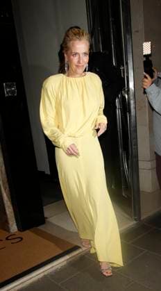 Gillian Anderson LONDON, ENGLAND - NOVEMBER 06 Gillian Anderson, winner of the Musician award, aseen leaving the 2025 Harper s Bazaar Women of the Year Awards, held in partnership with The Platinum Card by American Express, at Claridge s Hotel on November 6, 2025 in London, England.., Credit:James Smart Pictures Avalon  Copyright: xJames SmartxPicturesx xAvalonx 1050852305