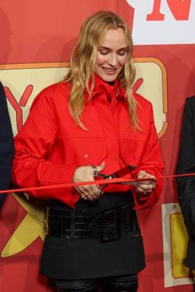Inauguration des Vitrines animus et des illuminations de Noel 2024 du Printemps Launch of the Christmas windows animations and lights at Le Printemps Diane Kruger 450435 2000 01 01 Paris France  Copyright: xSebastienxFremontx xStarfacex STAR_450435_012