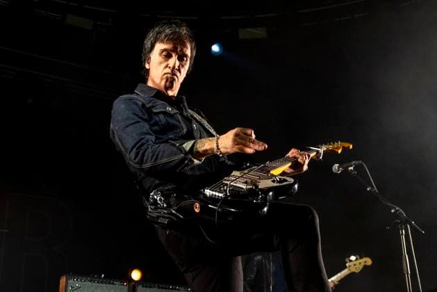 Johnny Marr In Concert Johnny Marr performs live in concert at Fabrique in Milano, Italy, on November 6, 2025. Milano Milano Italy  Copyright: xMairoxCinquettix originalFilename: cinquetti-johnnyma251106_npNdj.jpg