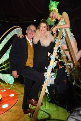 Heio von Stetten und Elisabeth Romano bei der Teatro - Secret Garden Premiere am 6.11.2025 im Spiegelpalast in Muenchen Teatro Dinnershow Secret Garden Gala Premiere 2025 in Muenchen