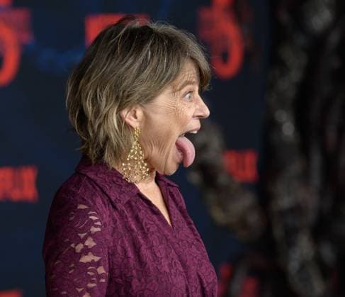 Stranger Things 5 Premiere - Los Angeles, USA LOS ANGELES, USA. November 06, 2025: Linda Hamilton at the premiere for Netflix s Stranger Things 5 at the TCL Chinese Theatre. Los Angeles CA USA  Copyright: xPaulxSmith Featureflashx