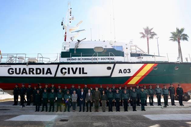 The King visits the Maritime Service Unit of the Civil Guard in the Cadiz Free Trade Zone King Felipe VI poses in a photo as part of a visit to the new multipurpose ocean-going vessel of the Duque de Ahumada Corps On November 7, 2025, in Cadiz Andalusia, Spain King Felipe VI visits this Friday in Cadiz the Training and Doctrine Unit of the Maritime Service of the Civil Guard, a training center for specialties in the field of the sea, In addition, he also visits the new multipurpose ocean-going vessel of the Duque de Ahumada Corps, which has recently joined the Maritime Service of the Civil Guard for the prevention of cross-border crime, maritime security and against irregular migration and drug trafficking, among other missions 07 NOVEMBER  Copyright: xNachoxFradex 7083071