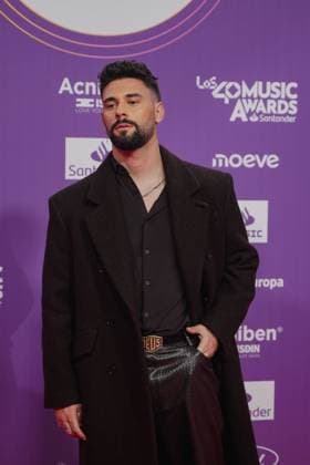 Photocall of Los40 Music Awards Santander 2025 in Valencia Singer J Kbello during the photocall prior to the Los40 Music Awards Santander 2025, at the Roig Arena, on November 7, 2025, in Valencia, Comunidad Valenciana Spain This edition marks the 20th anniversary of the awards, considered one of the most important music events in Spain and internationally 07 NOVEMBER 2025 MUSIC FAMOUS SINGERS LOS 40 POSED PHOTOCALL Valencia Comunidad Valenciana Valencia Comunidad Valenciana Spain  Copyright: xJorgexGilx 7083895