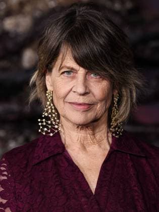 Los Angeles Premiere Of Netflix s Stranger Things Season 5 HOLLYWOOD, LOS ANGELES, CALIFORNIA, USA - NOVEMBER 06: Linda Hamilton arrives at the Los Angeles Premiere Of Netflix s Stranger Things Season 5 held at the TCL Chinese Theatre IMAX on November 6, 2025 in Hollywood, Los Angeles, California, United States., Credit:Xavier Collin Avalon United States, California, Hollywood, TCL Chinese Theatre IMAX Copyright: xXavierxCollinx xAvalonx 1050959132