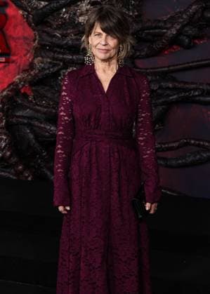 Los Angeles Premiere Of Netflix s Stranger Things Season 5 HOLLYWOOD, LOS ANGELES, CALIFORNIA, USA - NOVEMBER 06: Linda Hamilton arrives at the Los Angeles Premiere Of Netflix s Stranger Things Season 5 held at the TCL Chinese Theatre IMAX on November 6, 2025 in Hollywood, Los Angeles, California, United States., Credit:Xavier Collin Avalon United States, California, Hollywood, TCL Chinese Theatre IMAX Copyright: xXavierxCollinx xAvalonx 1050959160