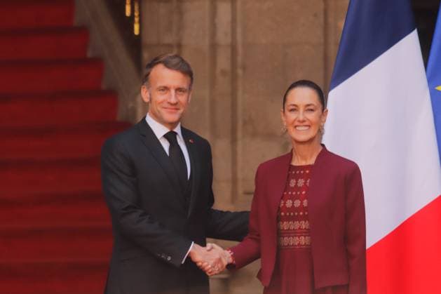 French President Emmanuel Macron working visit to Mexico Mexico™s President Claudia Sheinbaum Pardo and French President Emmanuel Macron during the welcome ceremony as part of Emmanuel Macron working visit to Mexico at the National Palace. on November 7, 2025 in Mexico City, Mexico. (Photo by Carlos Santiago Eyepix Group) Copyright: xCarlosxSantiago xEyepixxGroupx CS_07112025_172604