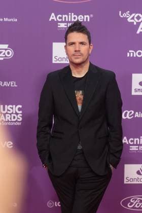 Photocall of Los40 Music Awards Santander 2025 in Valencia Singer Dani Martín during the photocall prior to the Los40 Music Awards Santander 2025, at the Roig Arena, on November 7, 2025, in Valencia, Comunidad Valenciana Spain This edition marks the 20th anniversary of the awards, considered one of the most important music events in Spain and internationally 07 NOVEMBER 2025 MUSIC FAMOUS SINGERS LOS 40 POSED PHOTOCALL Valencia Comunidad Valenciana Valencia Comunidad Valenciana Spain  Copyright: xJorgexGilx 7085020