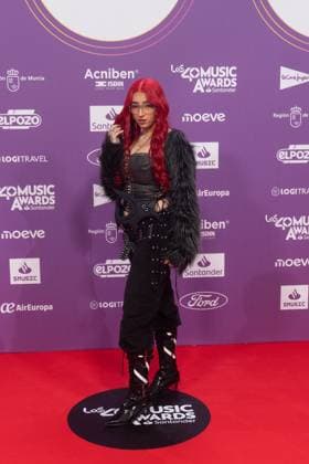 Photocall of Los40 Music Awards Santander 2025 in Valencia Singer De la Rose during the photocall prior to the Los40 Music Awards Santander 2025, at the Roig Arena, on November 7, 2025, in Valencia, Comunidad Valenciana Spain This edition marks the 20th anniversary of the awards, considered one of the most important music events in Spain and internationally 07 NOVEMBER 2025 MUSIC FAMOUS SINGERS LOS 40 POSED PHOTOCALL Valencia Comunidad Valenciana Valencia Comunidad Valenciana Spain  Copyright: xJorgexGilx 7085033