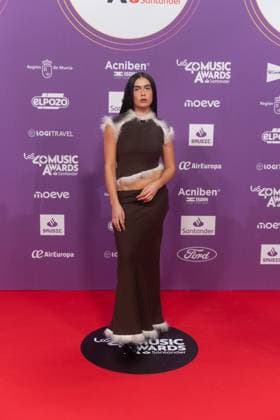 Photocall of Los40 Music Awards Santander 2025 in Valencia Singer Chiara Oliver during the photocall prior to the Los40 Music Awards Santander 2025, at the Roig Arena, on November 7, 2025, in Valencia, Comunidad Valenciana Spain This edition marks the 20th anniversary of the awards, considered one of the most important musical events in Spain and internationally 07 NOVEMBER 2025 MUSIC FAMOUS SINGERS LOS 40 POSED PHOTOCALL Valencia Comunidad Valenciana Valencia Comunidad Valenciana Espana  Copyright: xJorgexGilx 7085040
