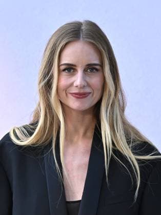 ˜Nobody Want This™ FYC Event Justine Lupe arriving to ˜Nobody Want This™ FYC event held at the Netflix Tudum Theater on November 7, 2025 in Hollywood, Ca. Hollywood Netflix Tudum Theater California USA Copyright: xStarbuck AFF-USA.COMx
