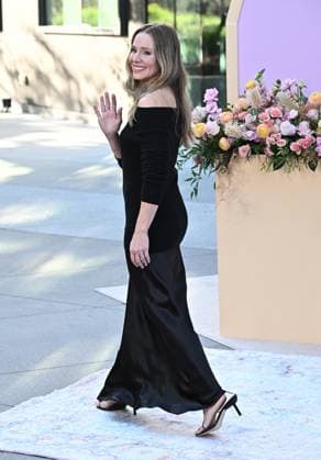 ˜Nobody Want This™ FYC Event Kristen Bell arriving to ˜Nobody Want This™ FYC event held at the Netflix Tudum Theater on November 7, 2025 in Hollywood, Ca. Hollywood Netflix Tudum Theater California USA Copyright: xStarbuck AFF-USA.COMx