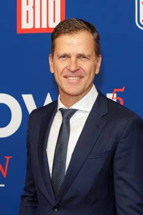 Empfang - BILD NFL TOUCHDOWN BERLIN - Oliver Bierhoff beim BILD TOUCHDOWN BERLIN National Football League - Empfang, anlässlich des ersten regulären Saisonspiels der NFL Teams Indianapolis Colts vs. Atlanta Falcons am 07.11.2025 im Axel-Springer-Hochhaus in Berlin. Copyright: xEventpressxKochanx