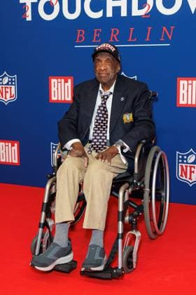 Empfang - BILD NFL TOUCHDOWN BERLIN - Enoch Woody Woodhouse beim BILD TOUCHDOWN BERLIN National Football League - Empfang, anlässlich des ersten regulären Saisonspiels der NFL Teams Indianapolis Colts vs. Atlanta Falcons am 07.11.2025 im Axel-Springer-Hochhaus in Berlin. Copyright: xEventpressxKochanx