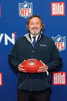 Empfang - BILD NFL TOUCHDOWN BERLIN - Melik Alyurt beim BILD TOUCHDOWN BERLIN National Football League - Empfang, anlässlich des ersten regulären Saisonspiels der NFL Teams Indianapolis Colts vs. Atlanta Falcons am 07.11.2025 im Axel-Springer-Hochhaus in Berlin. Copyright: xEventpressxKochanx