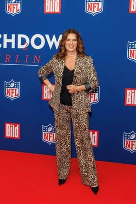 Empfang - BILD NFL TOUCHDOWN BERLIN - Katarina Witt beim BILD TOUCHDOWN BERLIN National Football League - Empfang, anlässlich des ersten regulären Saisonspiels der NFL Teams Indianapolis Colts vs. Atlanta Falcons am 07.11.2025 im Axel-Springer-Hochhaus in Berlin. Copyright: xEventpressxKochanx