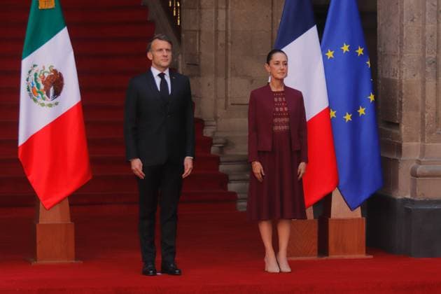 French President Emmanuel Macron working visit to Mexico Mexico™s President Claudia Sheinbaum Pardo and French President Emmanuel Macron during the welcome ceremony as part of Emmanuel Macron working visit to Mexico at the National Palace. on November 7, 2025 in Mexico City, Mexico. Mexico City CDMX Mexico Copyright: xCarlosxSantiagox