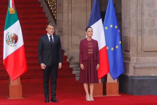 French President Emmanuel Macron working visit to Mexico Mexico™s President Claudia Sheinbaum Pardo and French President Emmanuel Macron during the welcome ceremony as part of Emmanuel Macron working visit to Mexico at the National Palace. on November 7, 2025 in Mexico City, Mexico. Mexico City CDMX Mexico Copyright: xCarlosxSantiagox