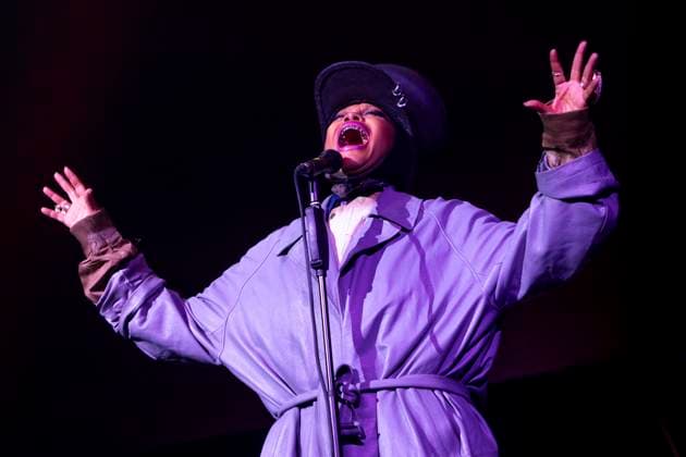 Erykah Badu In Concert Erykah Badu performs live in concert at Alcatraz in Milano, Italy, on November 7, 2025. Milano Milano Italy  Copyright: xMairoxCinquettix originalFilename: cinquetti-erykahba251108_npeSm.jpg